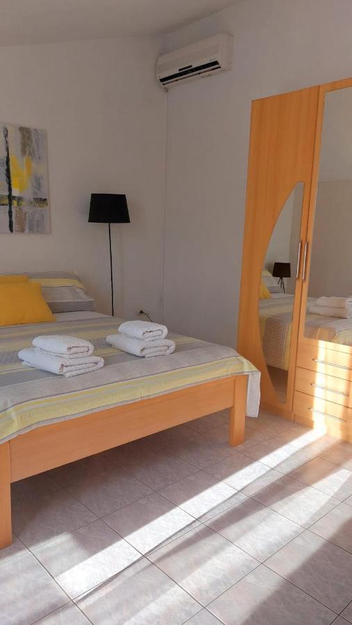 Apartments Duce Bagian luar foto