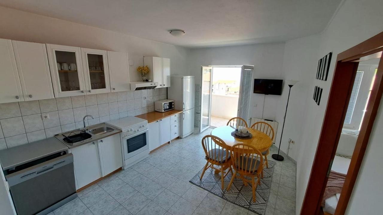 Apartments Duce Bagian luar foto