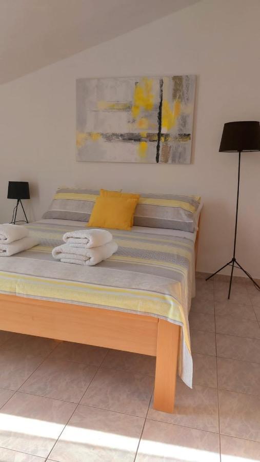 Apartments Duce Bagian luar foto